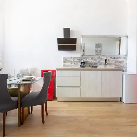 Home2book Modern Cozy *