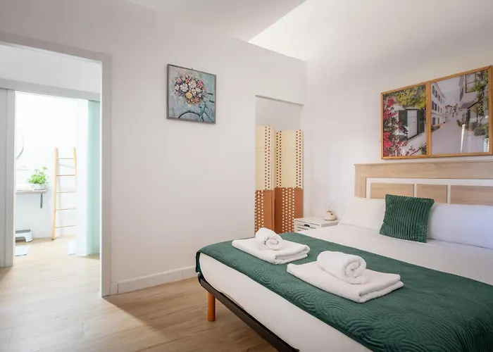 Home2book Modern Cozy Siviglia